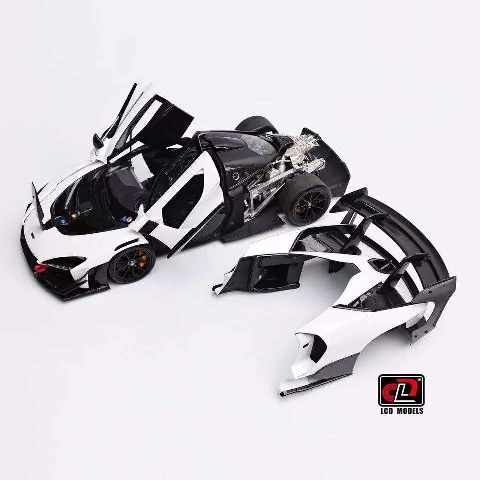 《FNRC》LCD 1/18 全可開 SENNA